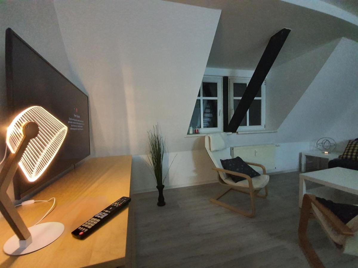 Grosses Offenes Loft Oder Kleine Gemuetliche Wohnung Mit Balkon Wolmirstedt Luaran gambar