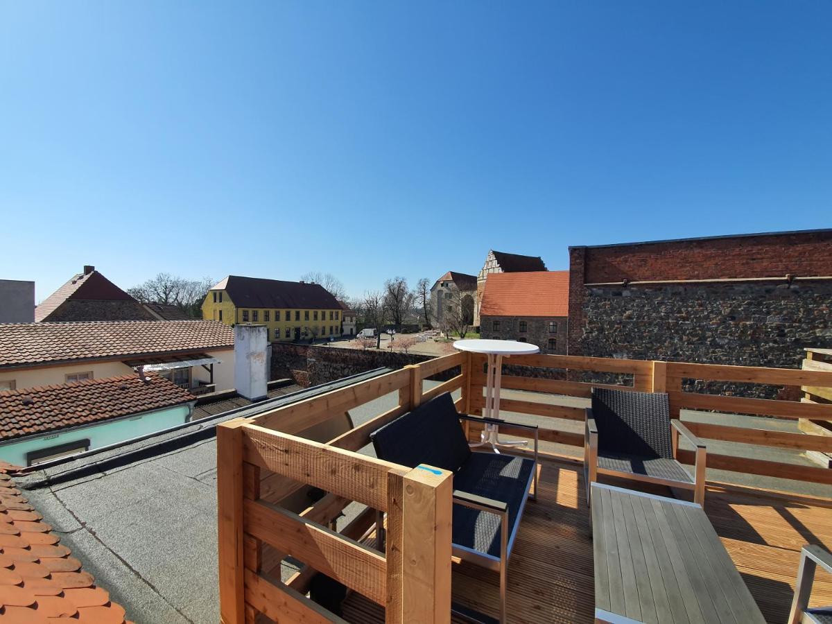 Grosses Offenes Loft Oder Kleine Gemuetliche Wohnung Mit Balkon Wolmirstedt Luaran gambar
