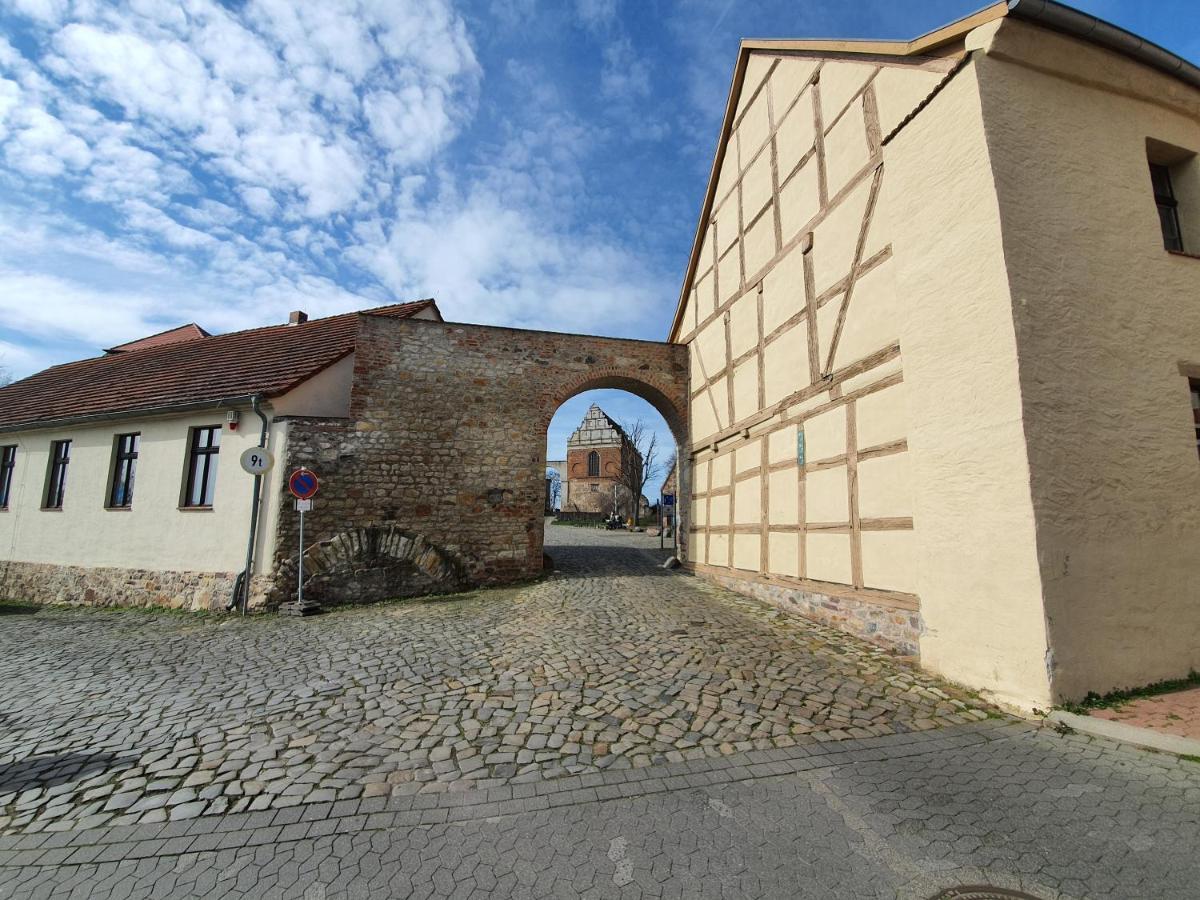 Grosses Offenes Loft Oder Kleine Gemuetliche Wohnung Mit Balkon Wolmirstedt Luaran gambar