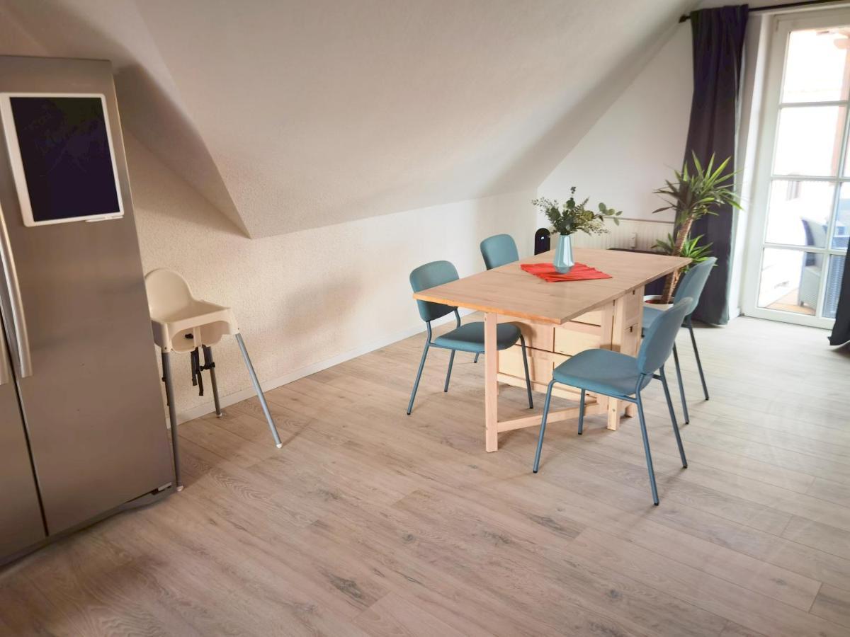 Grosses Offenes Loft Oder Kleine Gemuetliche Wohnung Mit Balkon Wolmirstedt Luaran gambar