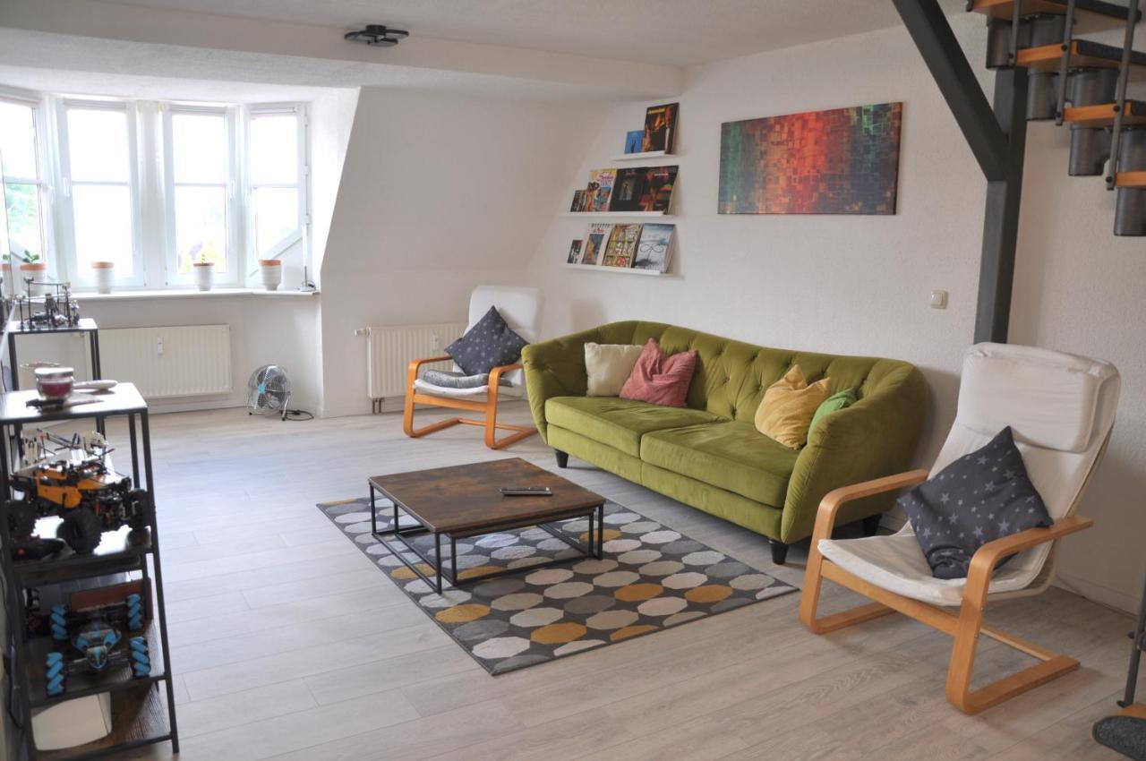 Grosses Offenes Loft Oder Kleine Gemuetliche Wohnung Mit Balkon Wolmirstedt Luaran gambar